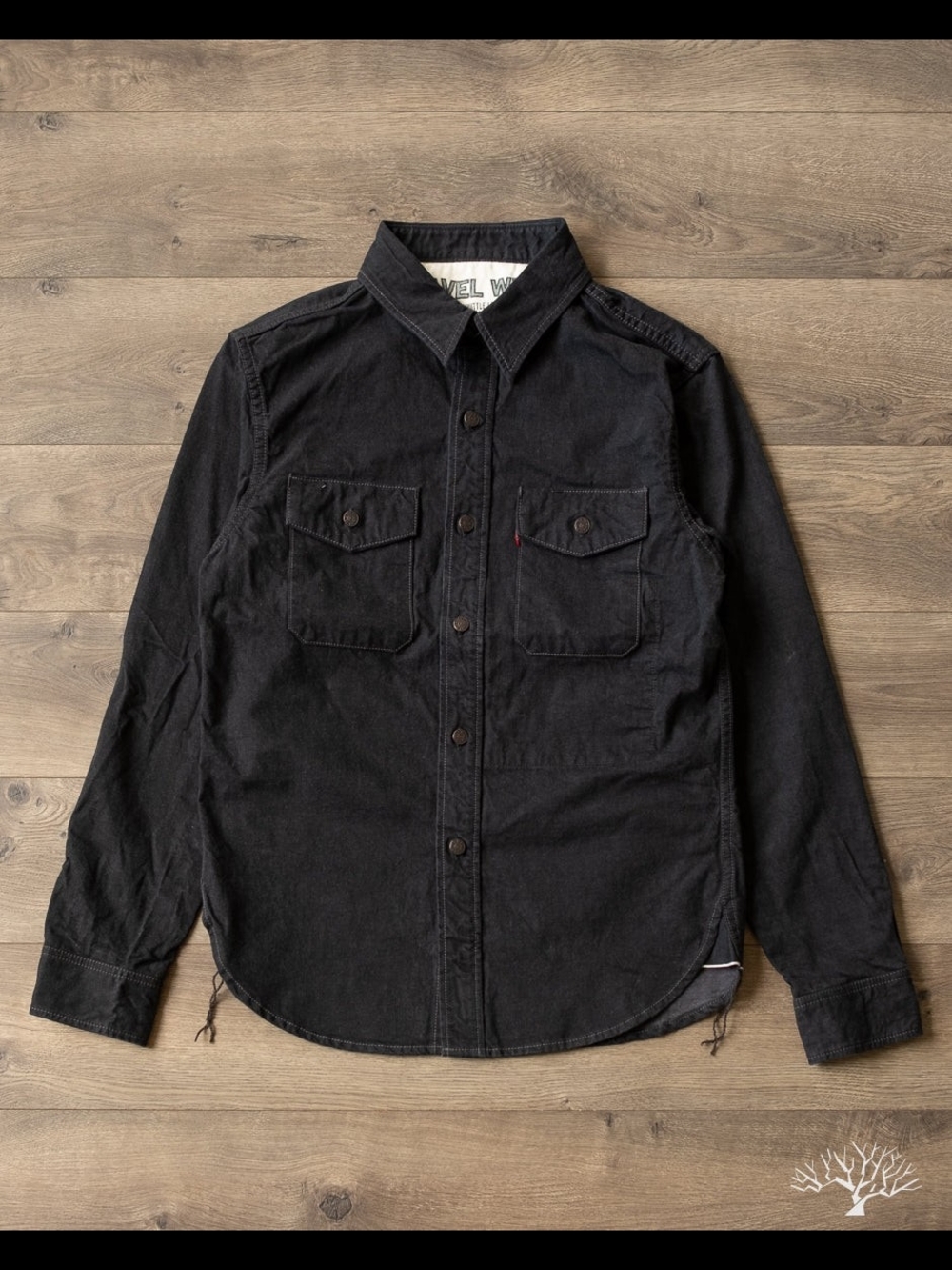 UES
Traveling Shirt - Black